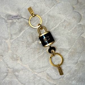 $98 New with tags COACH VALET LOCK KEY KEYCHAIN BLACK GOLD